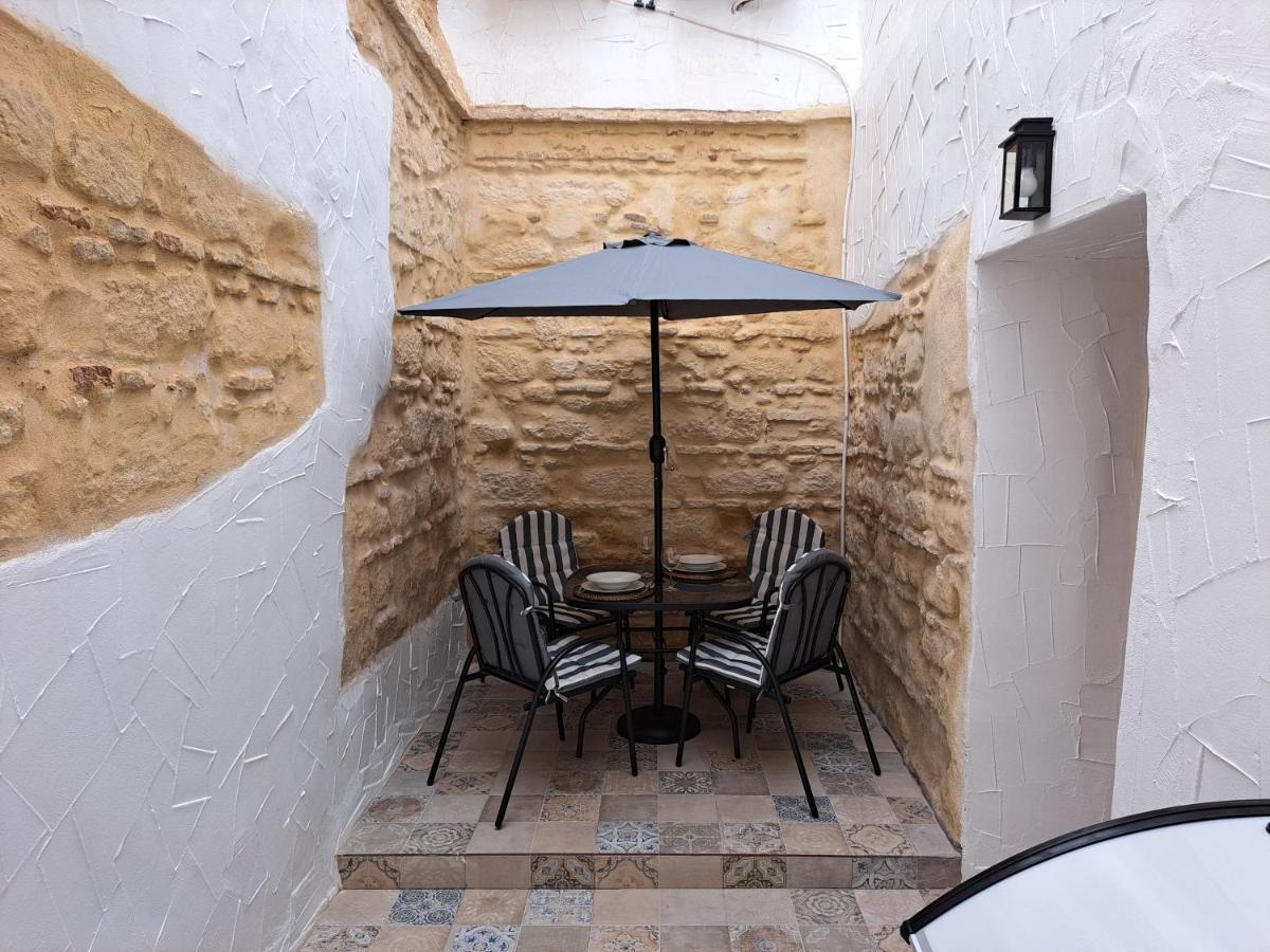 Apartamento La Zarzamora-Patio Privado Apartment Jerez de la Frontera Exterior foto